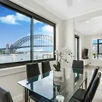 Phenomenal Harbour Bridge And Opera House Views!