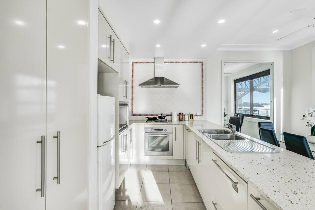 Apartment Phenomenal Harbour Bridge And Opera House Views! *